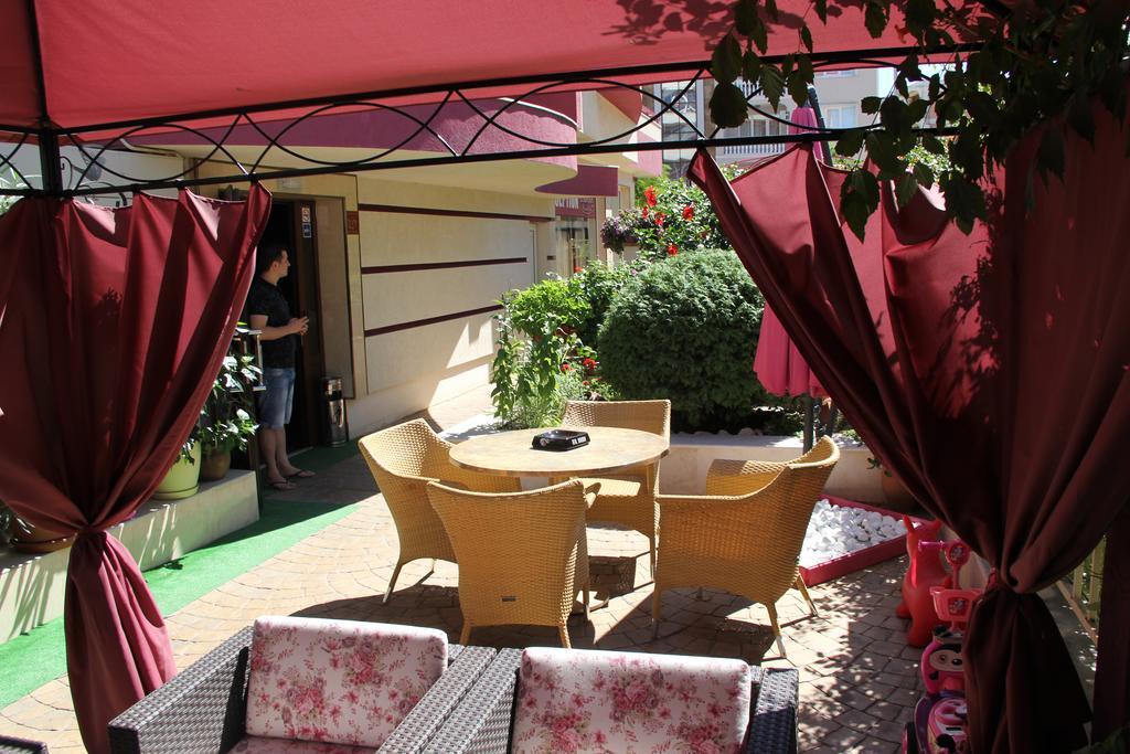 Apartment Club Complex *
