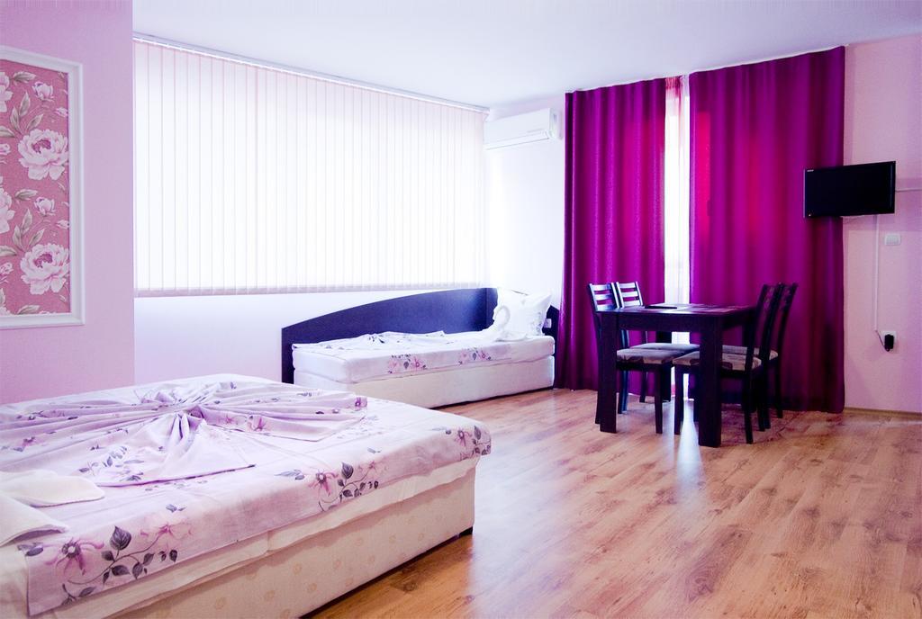 Club Complex Apartment Nessebar